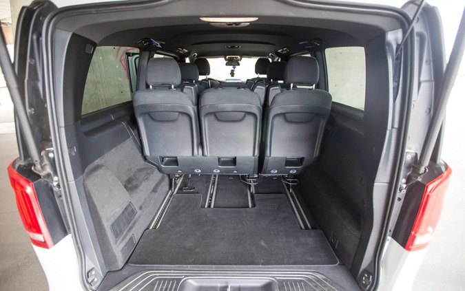 Mercedes-Benz Klasa V cena 219000 przebieg: 148000, rok produkcji 2019 z Wrocław małe 781